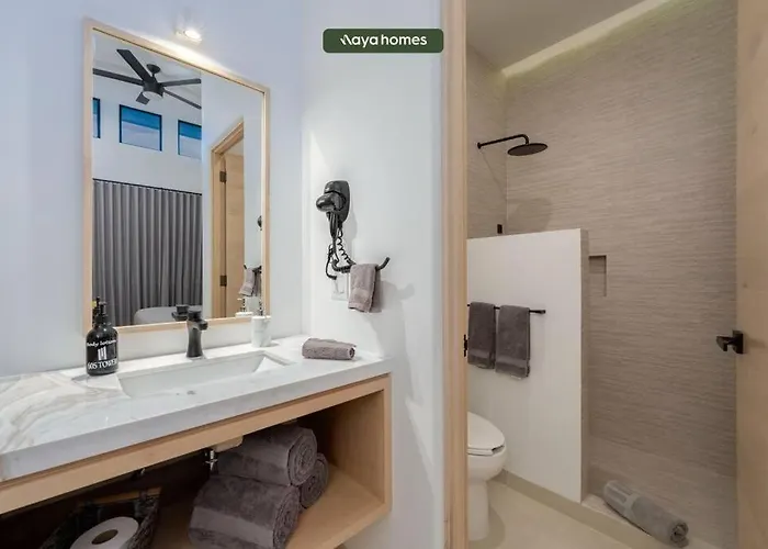 Near Marina - Downtown - Pool - King Apartment Cabo San Lucas