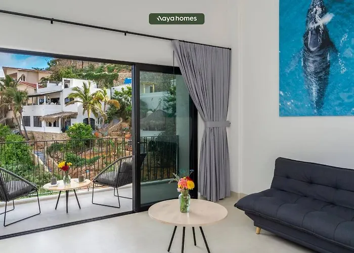 Near Marina - Downtown - Pool - King Apartment