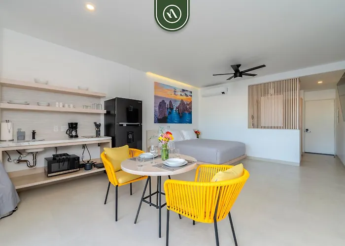 Apartment Near Marina - Downtown - Pool - King